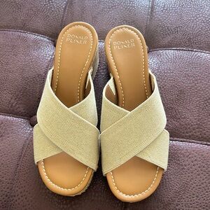 Donald Pliner summer wedge